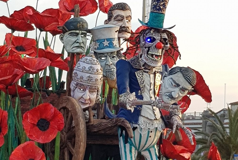 VIAREGGIO CARNEVALE IMPEGNATO